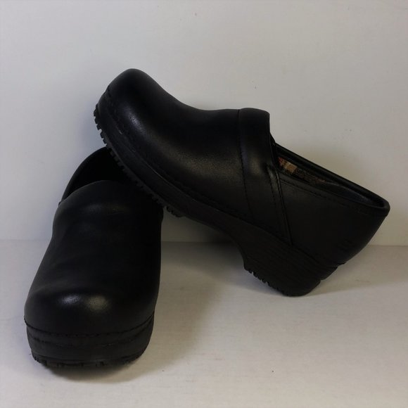 skechers nurses shoes uk